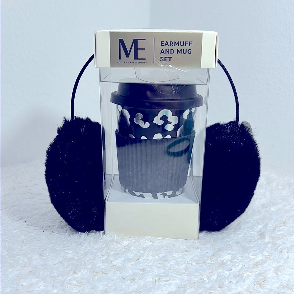 ME Earmuff and Mug Set in Black‎ and White